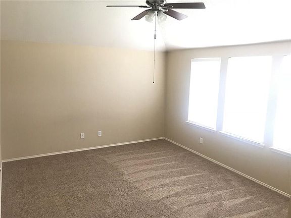 5th image of 509 Fireberry Dr