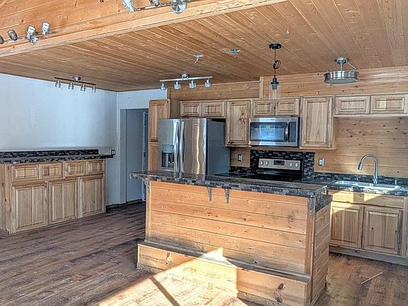 4th image of 250 Bote Ln