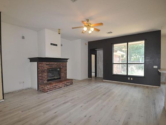 3rd image of 2212 SW 135th Pl