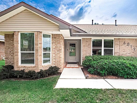 2nd image of 6819 Cedar Ridge Cir