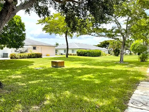 1202 S Drive Cir #A — Photo 28