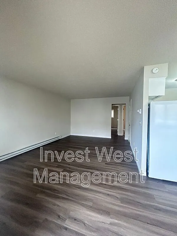 2 bed, 1.0 bath, 720 sqft, $1,295 — Photo 3