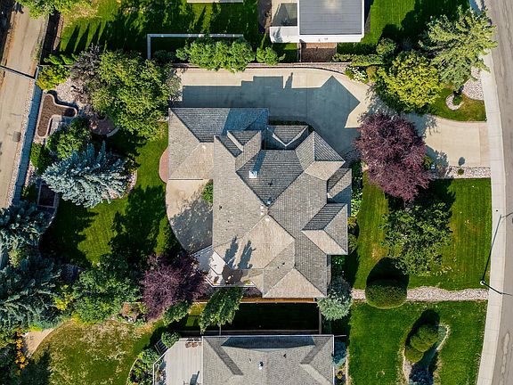 3rd image of 9704 Riverside Dr NW