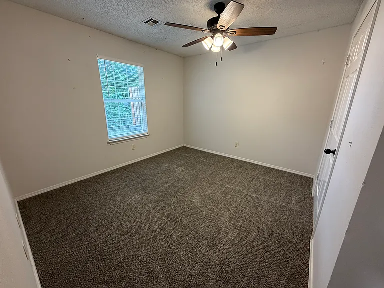 3405 SW Victoria Pl #1 — Photo 8