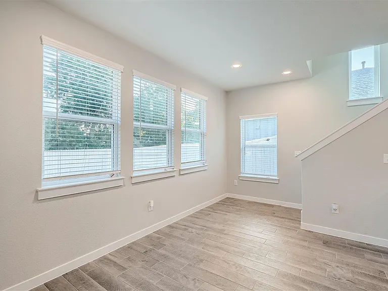 105 Appleberry Ln — Photo 10