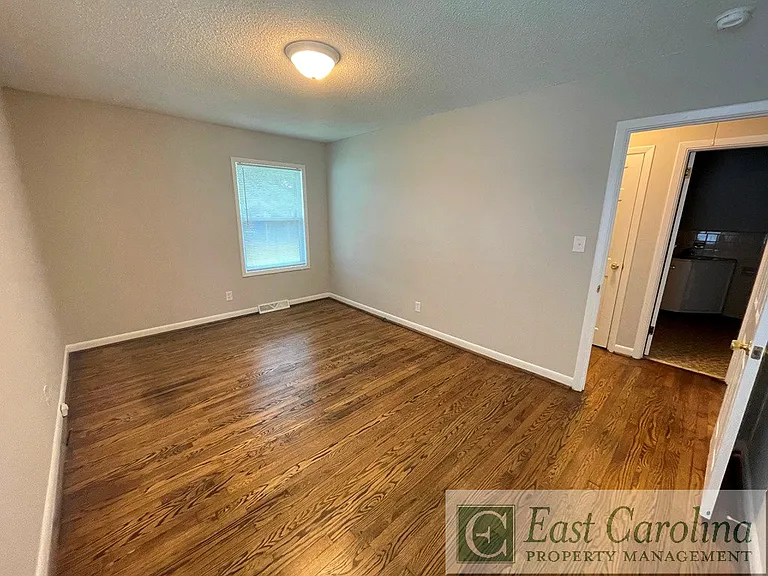 4148 Lee St #A — Photo 14