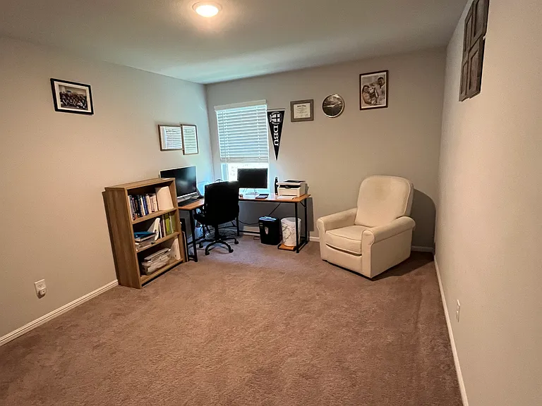 8709 Heliotrope Ln — Photo 34
