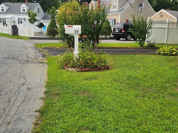 33 Red Barn Road, Hyde Park, NY 12538