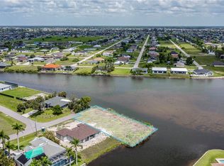 817 NE 5th Ave, Cape Coral, FL 33909