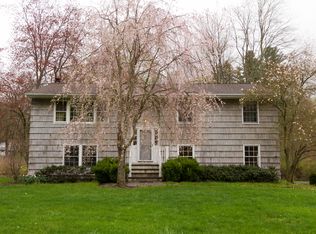 9 Oak Hill Rd, Chappaqua, NY 10514