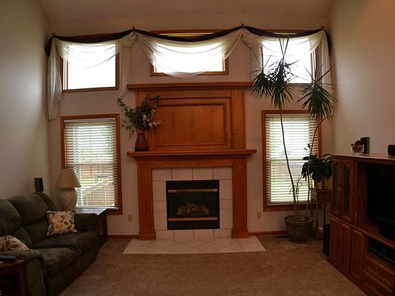 3rd image of 13319 Burlwood Dr