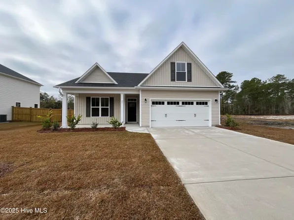 27 N Bandwheel Way, Hampstead, NC 28443