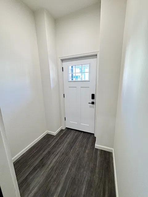 2 bed, $1,400 — Photo 3