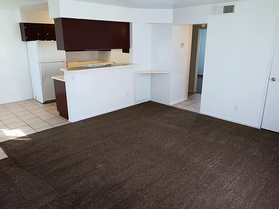 4th image of 4755 Corsaire Ave #3