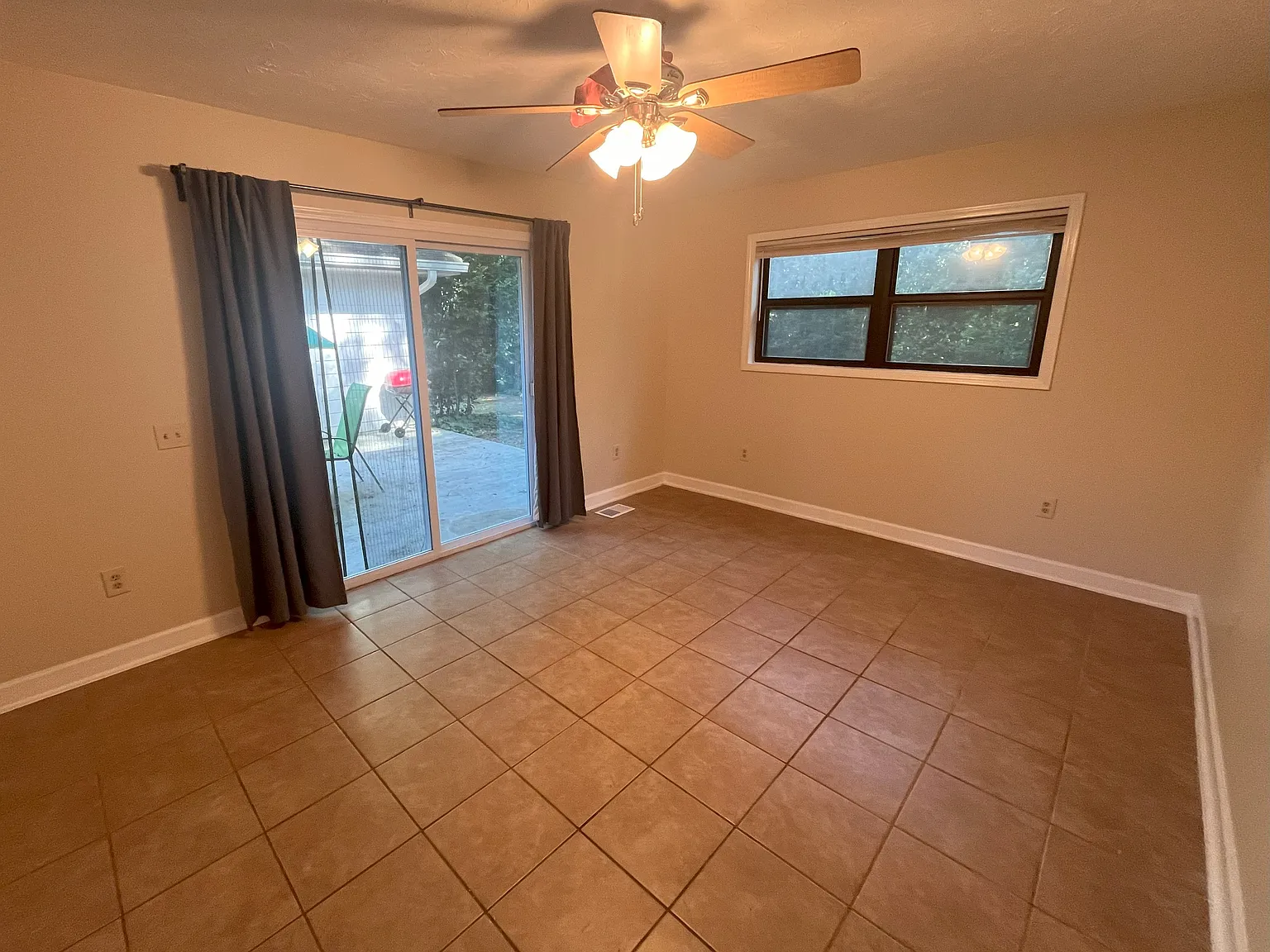 3 bed, 1700 sqft, $2,375 — Photo 4