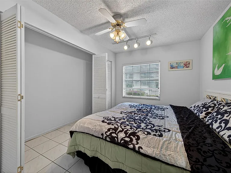 6253 Bay Club Dr #1 — Photo 29