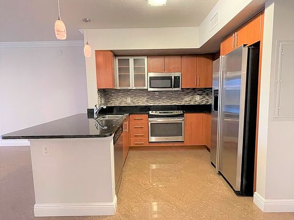 4th image of 600 S Dixie Hwy APT 303