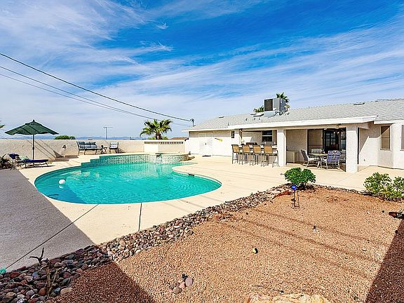 Gorgeous Gunite Pool & Spa