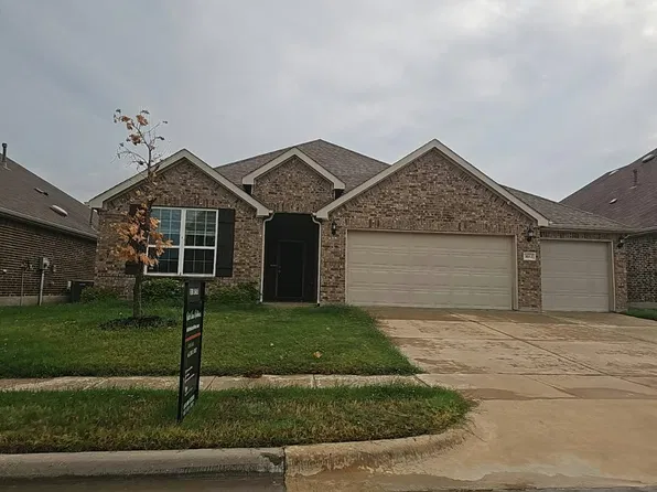 1612 Millican Ln, Aubrey, TX 76227
