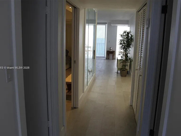 881 Ocean Dr #22F — Photo 15