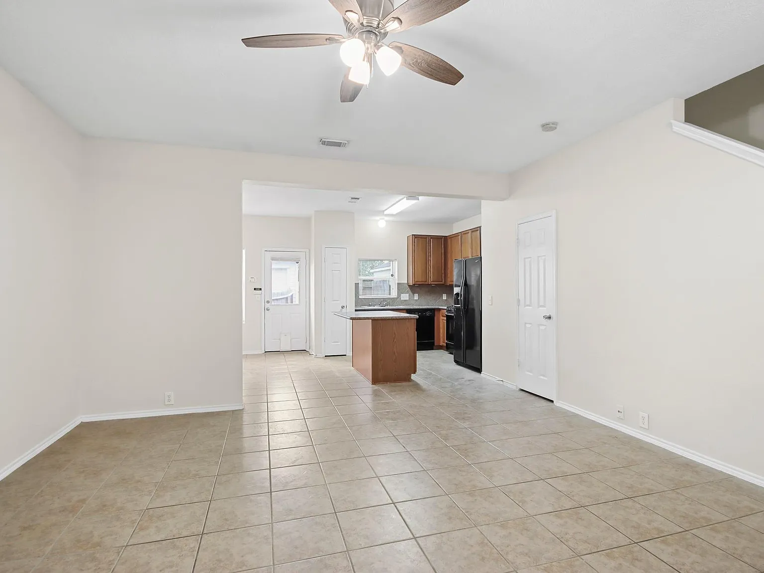 2 bed, 2.5 bath, 1240 sqft, $1,650 — Photo 4