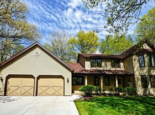 14010 McGinty Rd E, Minnetonka, MN 55305