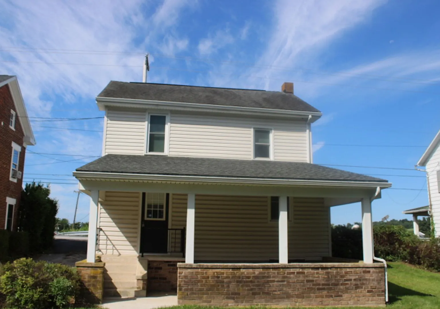 Two Bedroom Home in Jefferson Borough — Photo 1