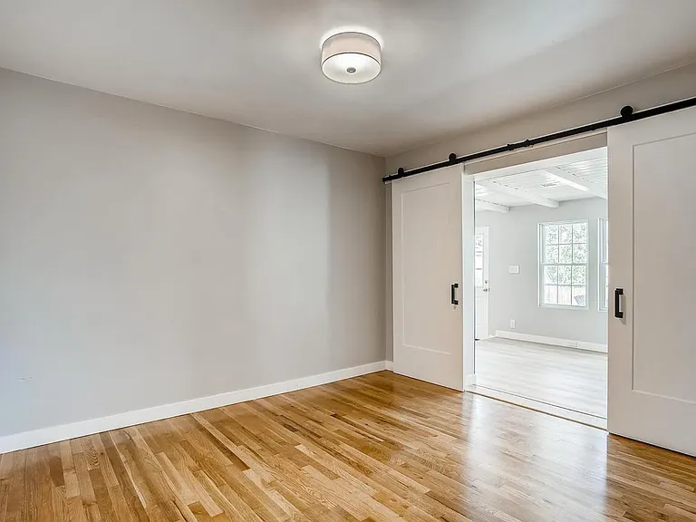 2275 W Gill Pl — Photo 7