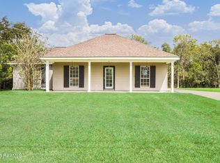1064 Oleus Champagne Sr Road Rd, Saint Martinville, LA 70582