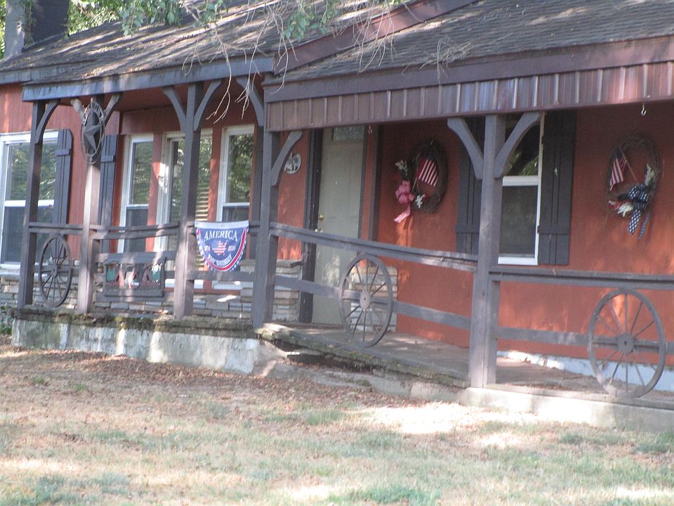 1st image of 13084 Farm Road 1040