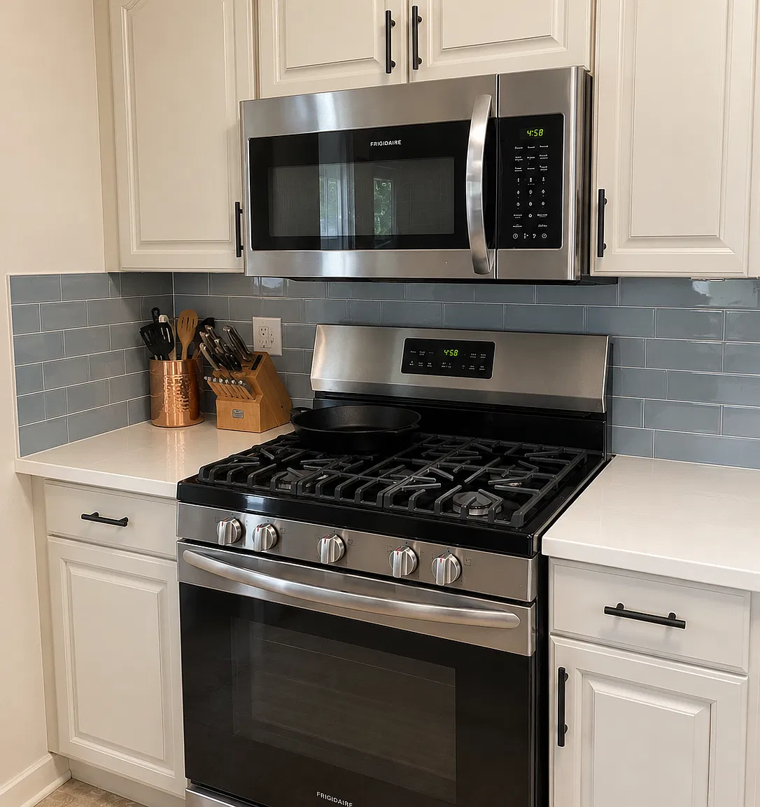 3 bed, 1.5 bath, 1189 sqft, $2,800 — Photo 3