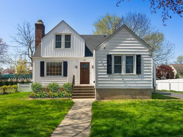 43 Bibbins Avenue, Fairfield, CT 06825