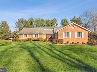 5 Colonial Oaks Ct, Phoenix, MD 21131