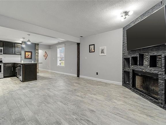 4th image of 6067 NE Moonstone Dr