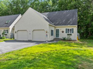 32 Chickadee Ln #32, Kennebunk, ME 04043