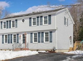 90 Lincolnshire Dr, Haverhill, MA 01835