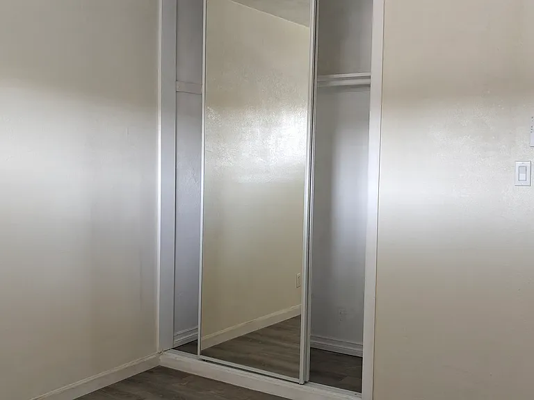 316 S Washburn Ave — Photo 11