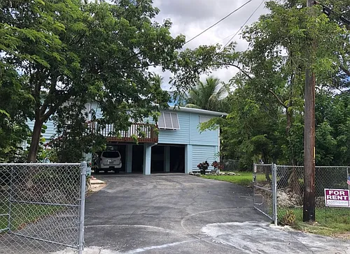 2327 Palm Beach Rd Photo 1