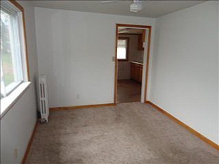 4th image of 640-40 S Wayne St
