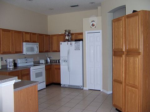 5th image of 4544 Cape Sable Ct