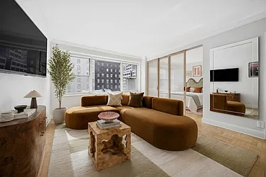 150 East 61st Street, #8K