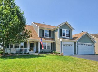 916 Mockingbird Dr, Antioch, IL