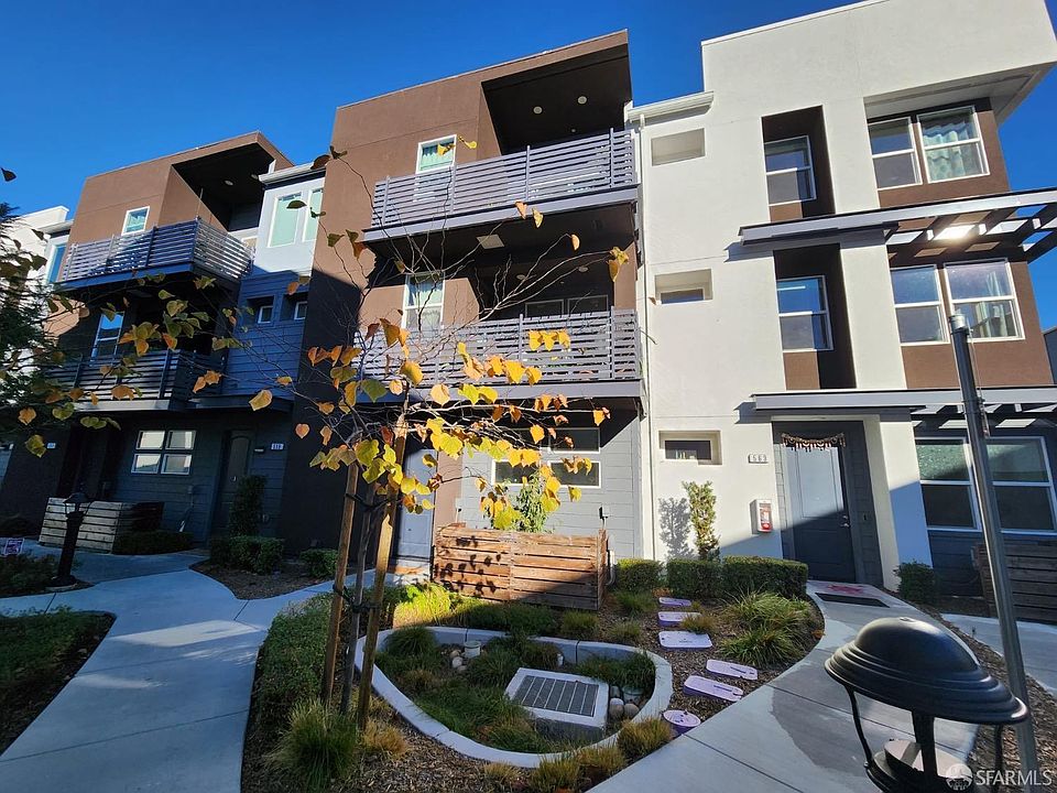 2nd image of 561 Clover Cir