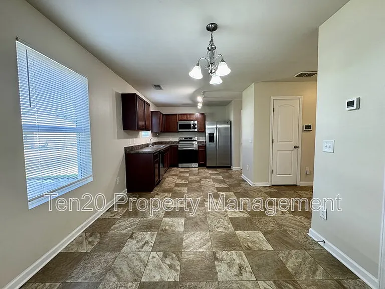 753 Compass Trl — Photo 6