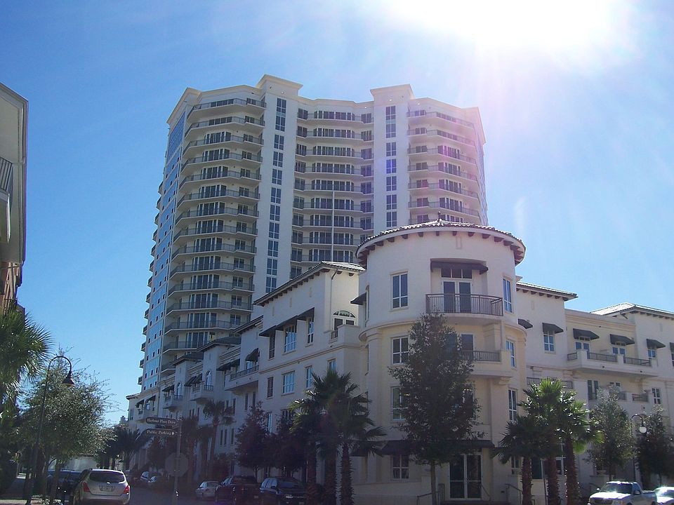 Exterior / street view