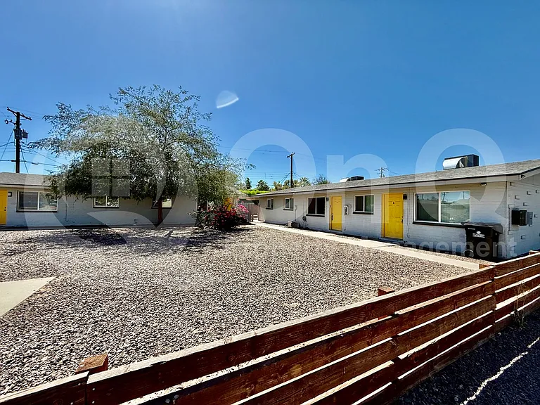6044 N 21st Ave #2 — Photo 3
