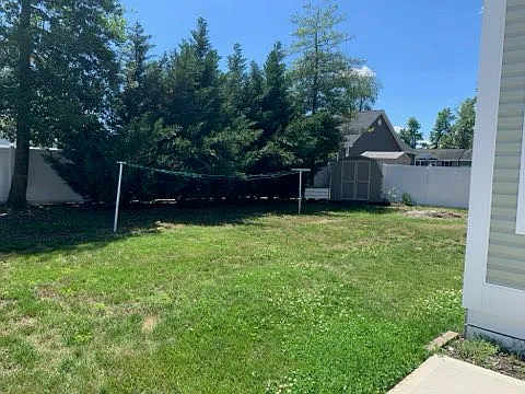 413 Queen Anne St — Photo 27