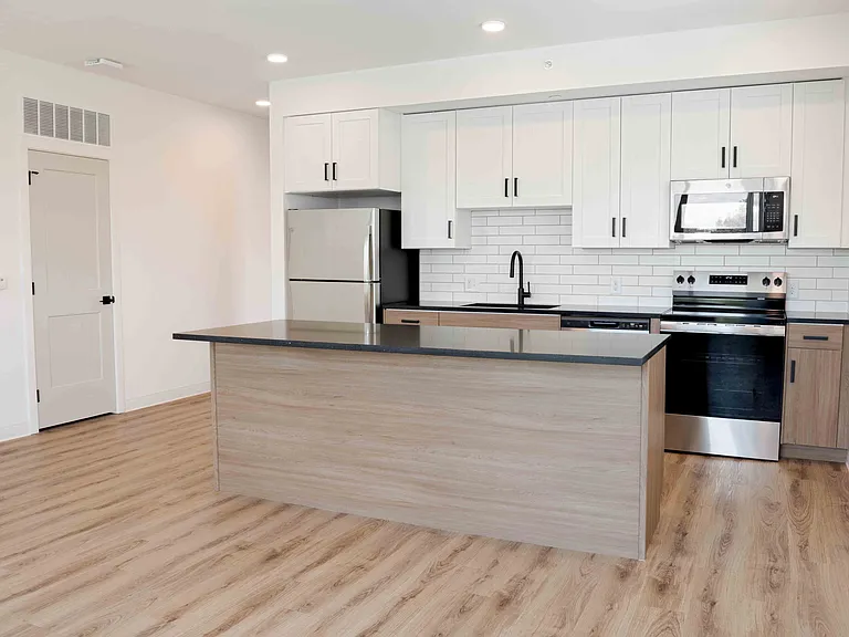 Irvington Place — Photo 22