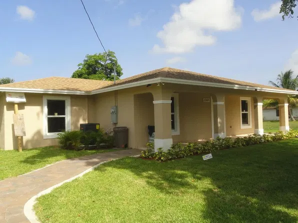 1548 Suwanee Dr, West Palm Beach, FL 33409