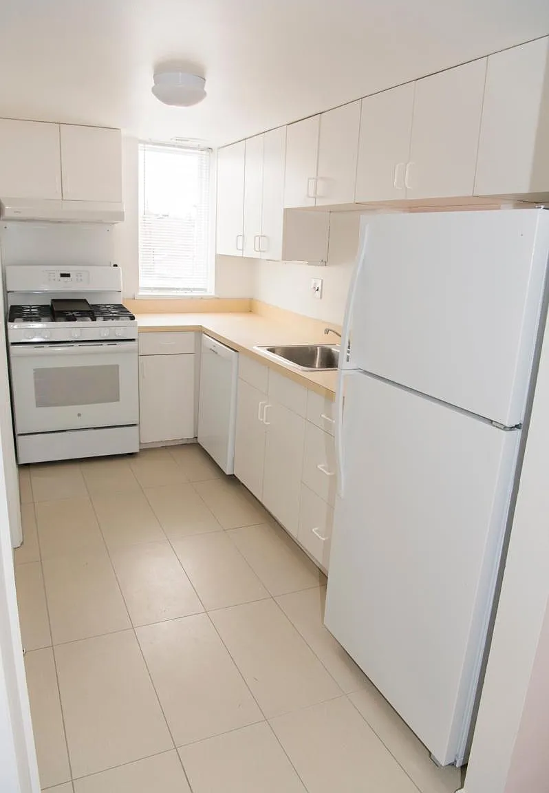 2 bed, 1500 sqft, $2,200 — Photo 3